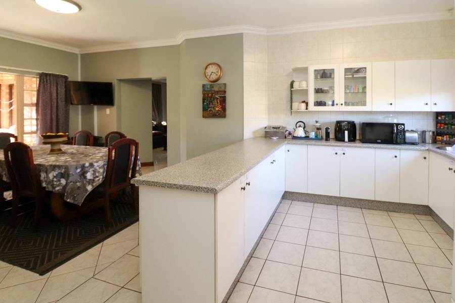 3 Bedroom Property for Sale in Flamwood North West